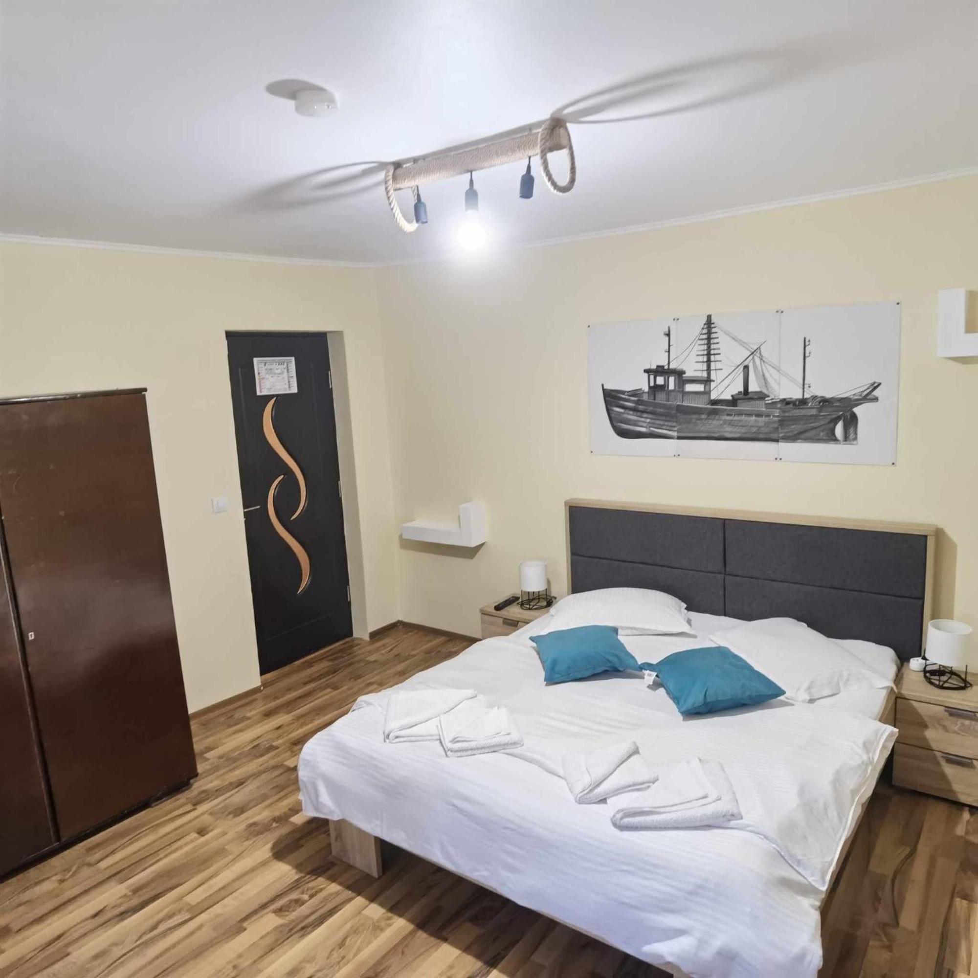 Delta Ca Odinioara Hotell Sulina Exteriör bild