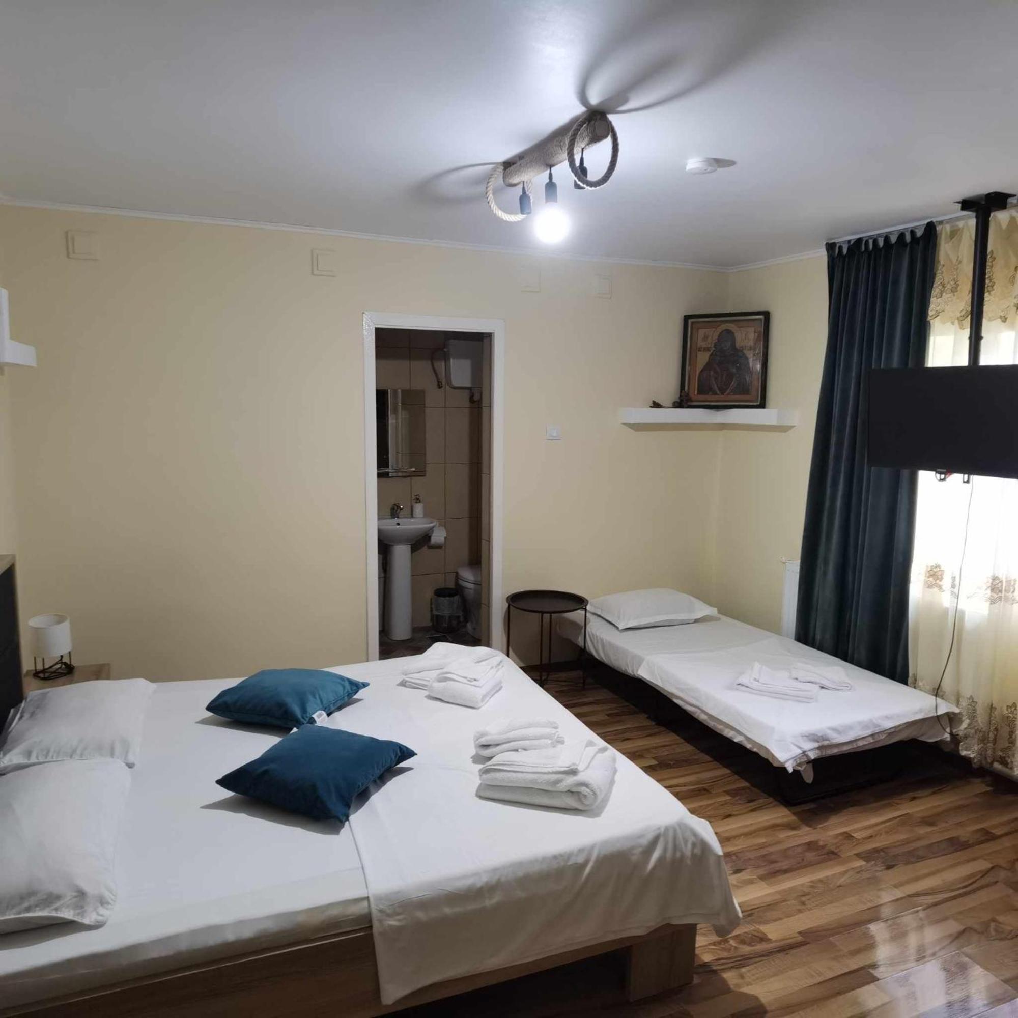 Delta Ca Odinioara Hotell Sulina Exteriör bild